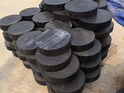 青县板式橡胶支座由若干层橡胶片与薄钢板经加压硫化
